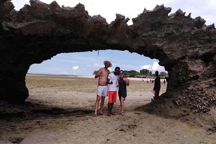 Sandbank Picnic and Dhow Sailing with Seafood Lunch
