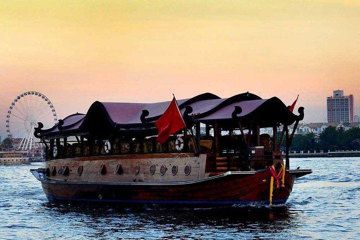 Manohra 5-Star Luxury Dinner Cruise with Pre-Canapés in Bangkok