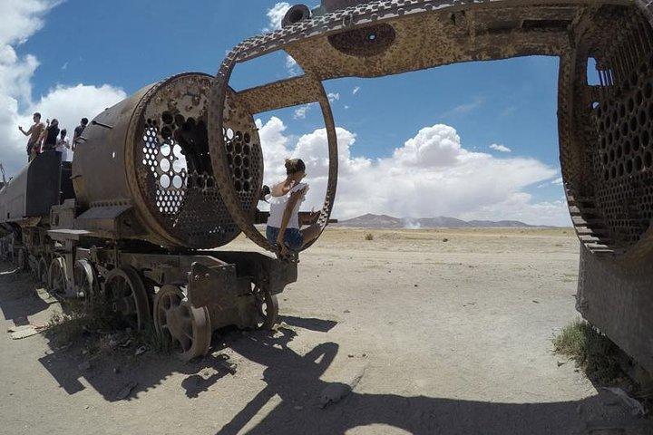Uyuni Salt Flats 4-days tour from Atacama> private room available