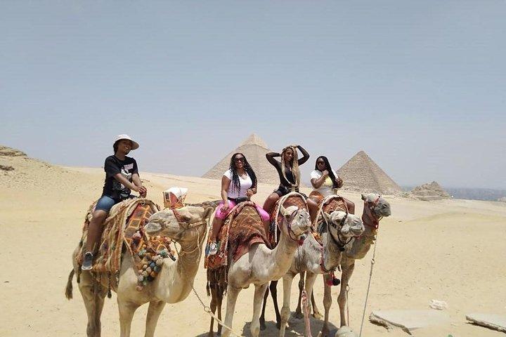 Private Half-Day Trip to Giza Pyramids with Camel Riding