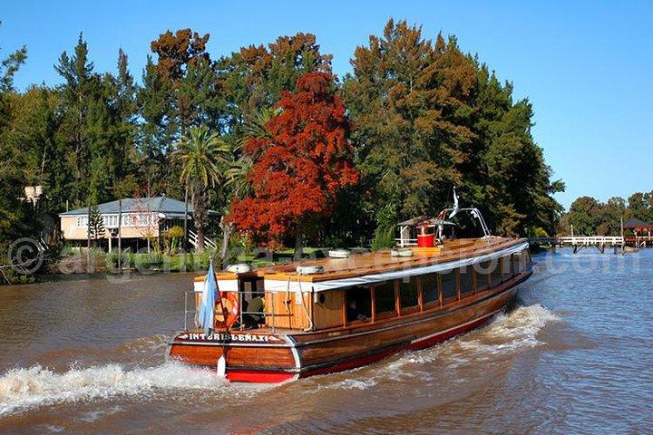 Tigre City tour and Delta Canals Navigation - half day for small groups