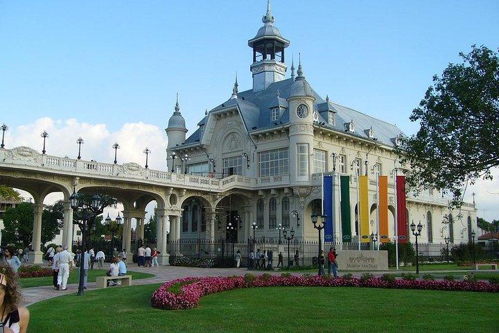 Tigre City tour and Delta Canals Navigation - half day for small groups