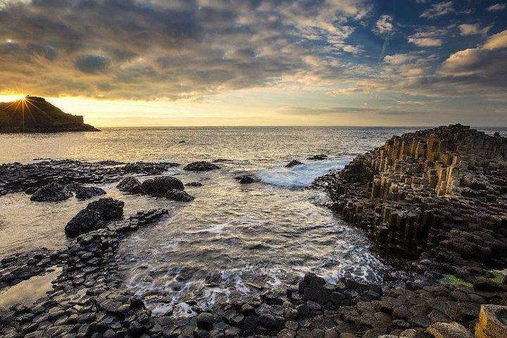 Giant Causeway, Dark Hedges & Whiskey Distillery tour from Dublin