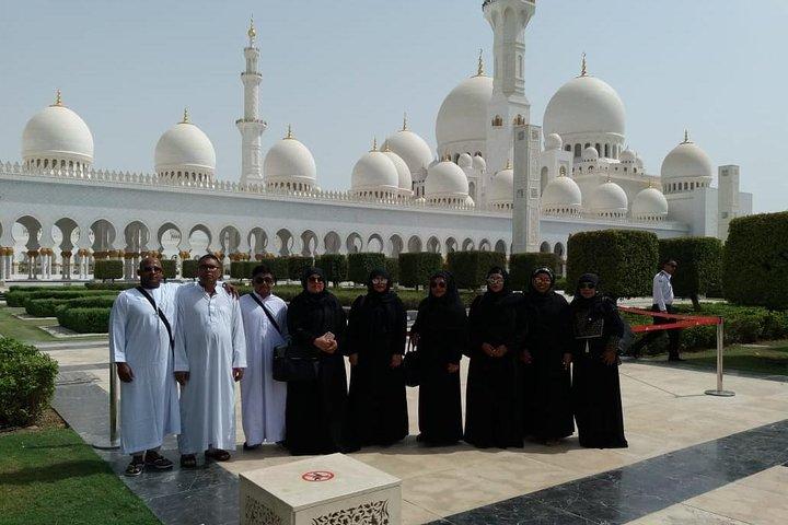 Abu Dhabi City Tour from Dubai with Grand Mosque