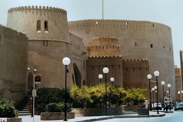 Jebel Shams Day Trip: The Grand Canyon of Oman