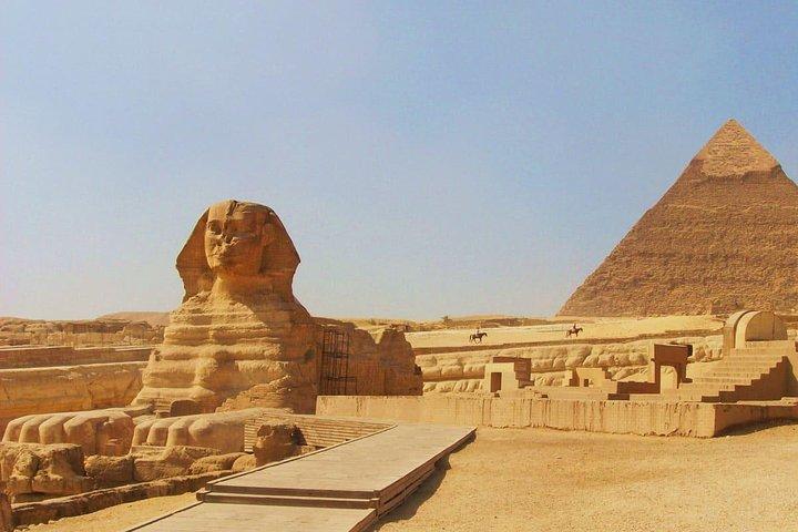 Private Full-Day Tour: Giza Pyramids, Egyptian Museum with Camel Ride