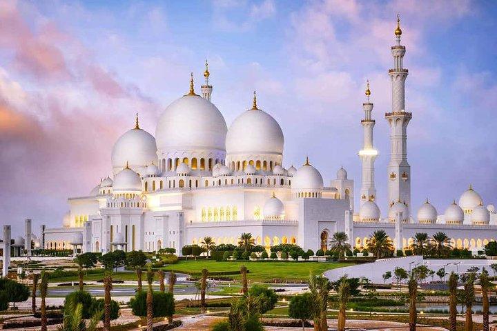 Abu Dhabi City Tour with Sheikh Zayed Grand Mosque