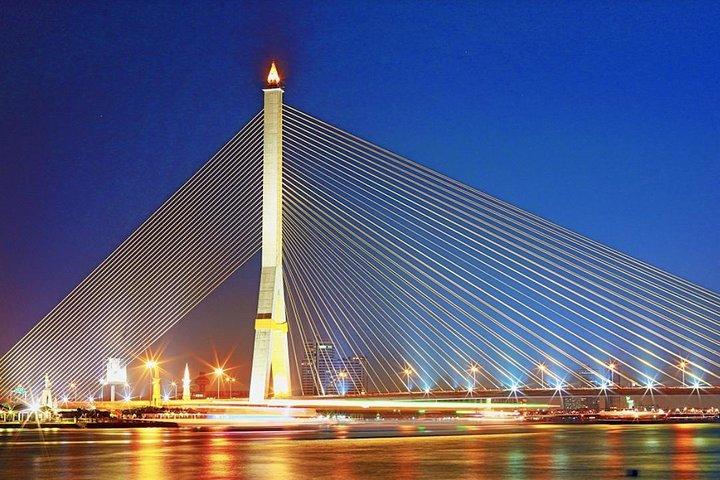 Saffron Luxury Dinner Cruise: A Journey on the River of Kings