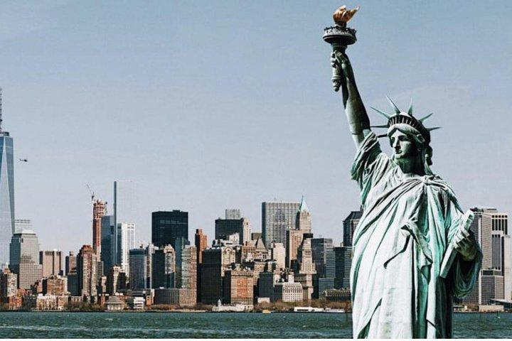 Statue of Liberty & Ellis Island - Exclusive Guided Tour