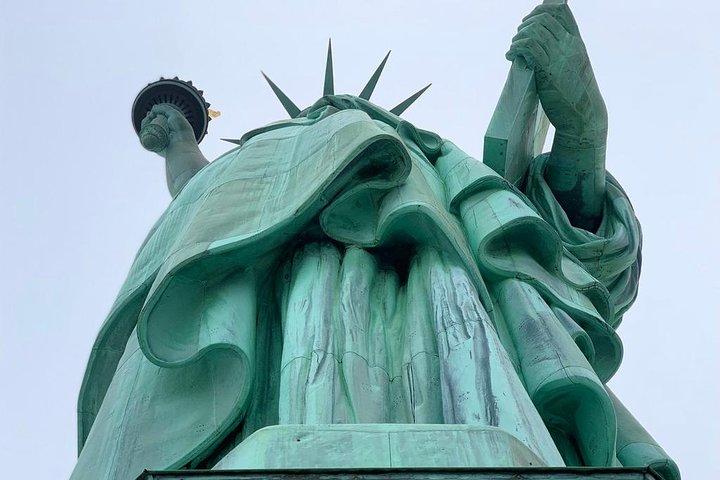 Statue of Liberty & Ellis Island - Exclusive Guided Tour