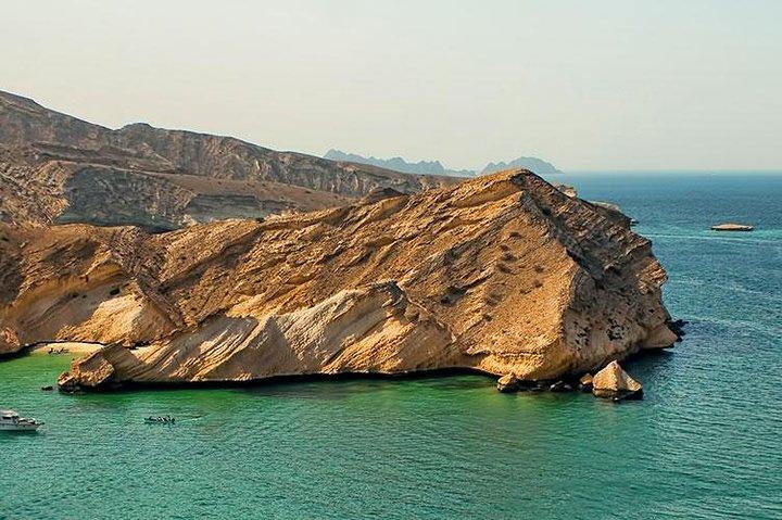 Omani dhow:Coastal and Sunset Cruise