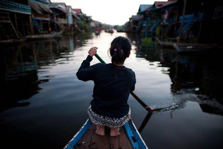 Floating Village Group Tour Include Boat Ticket+Car+Tour Guide