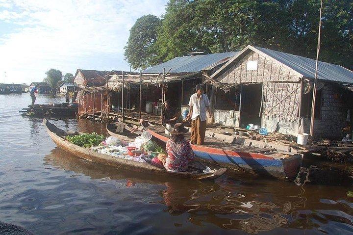 Floating Village Group Tour Include Boat Ticket+Car+Tour Guide