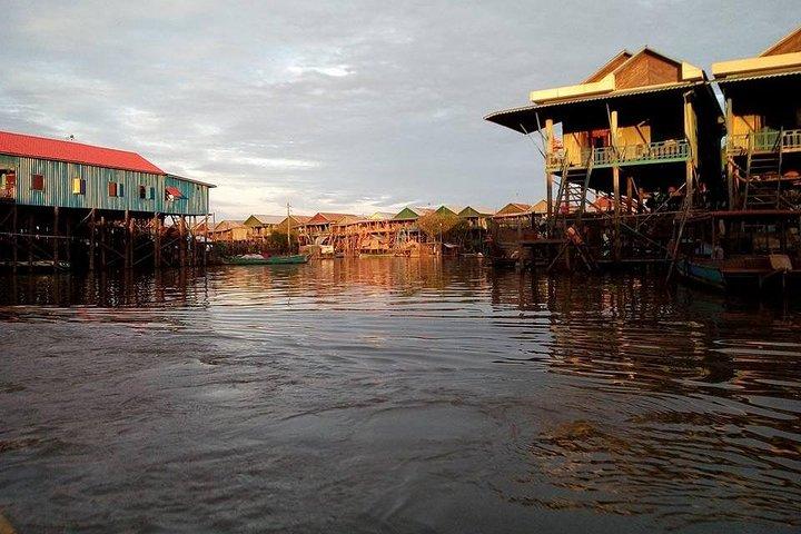 Floating Village Group Tour Include Boat Ticket+Car+Tour Guide