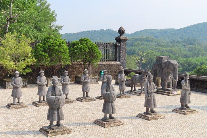 Hue Royal Tombs Tour- 3 Most Beautiful Tombs Of Nguyen Dynasty