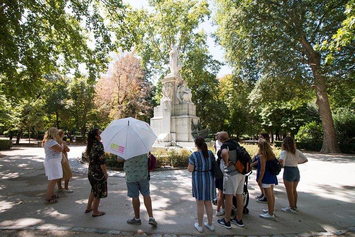 Madrid Royal Palace & Retiro Park Tour with Optional Tapas