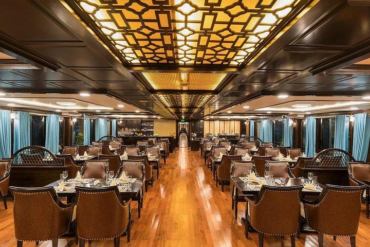 2D1N HaLong - LanHa Bay 5star (Bancony Cabin,Meals,Cave,Kayaking)