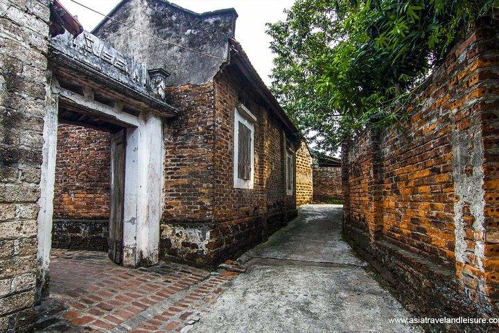 Duong Lam Ancient Village Countryside in Hanoi