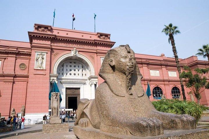 Tour to Pyramids , The Egyptian Museum & Citadel