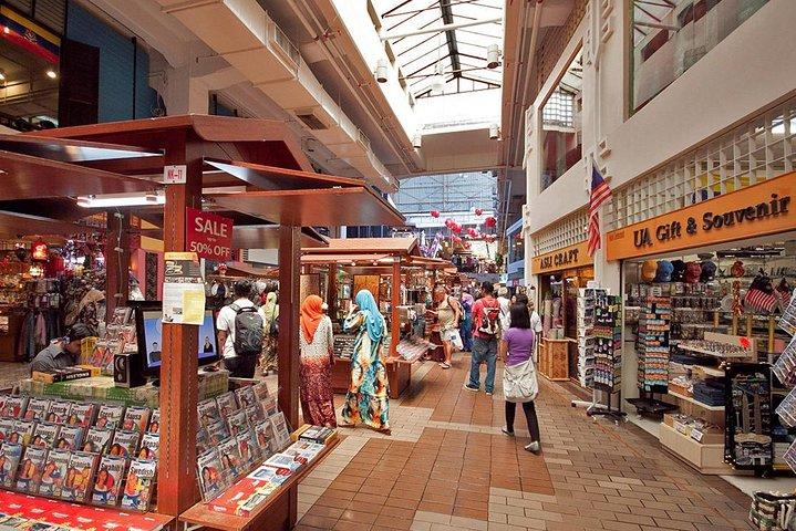 Budget Tour: Full Day Putrajaya, Batu Caves & Kuala Lumpur City