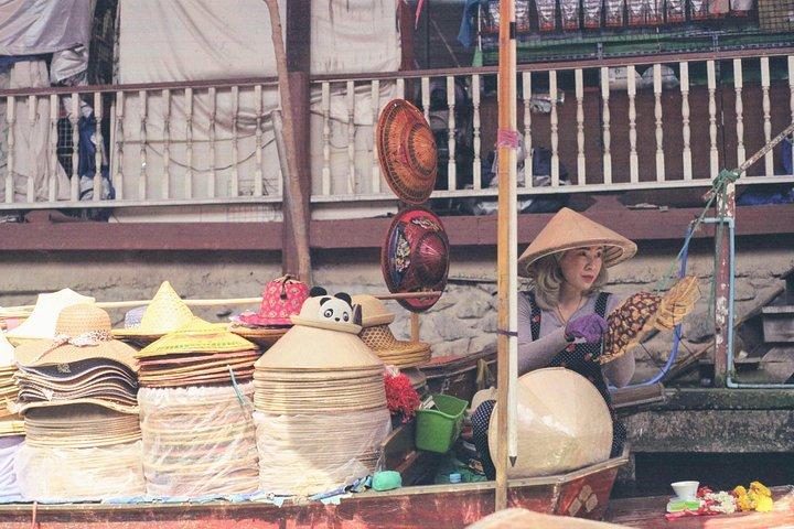 Fullday Damnoen Saduak Floating Market and Bridge over River Kwai