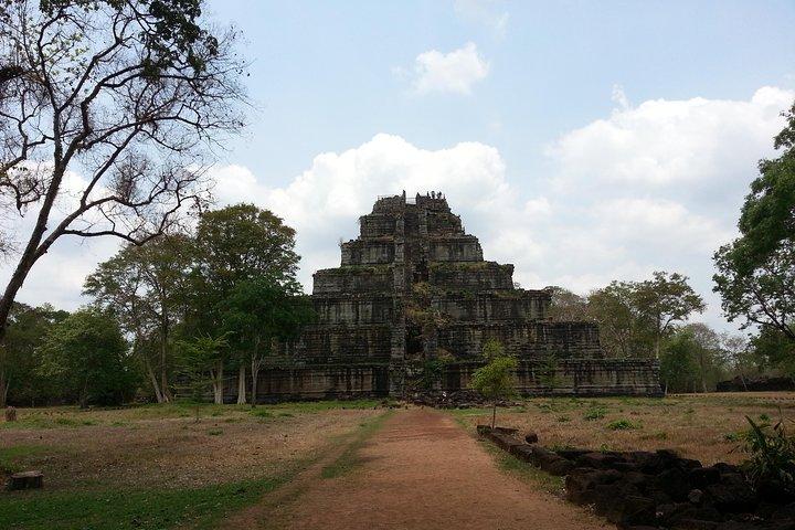 Two Day Trip to Koh Ker and Preah Vihear & Khmer Rough's Sites