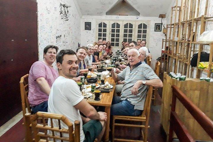 1-hour cyclo trip combined Vietnamese family meal