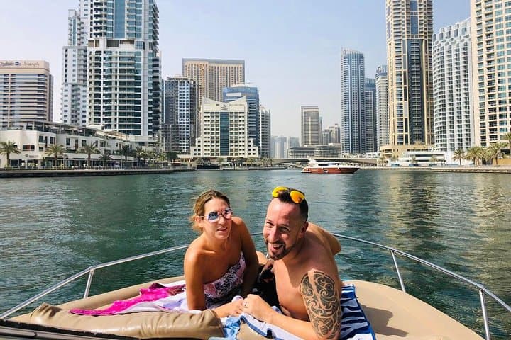 Dubai 1h Sea escape: little get away!