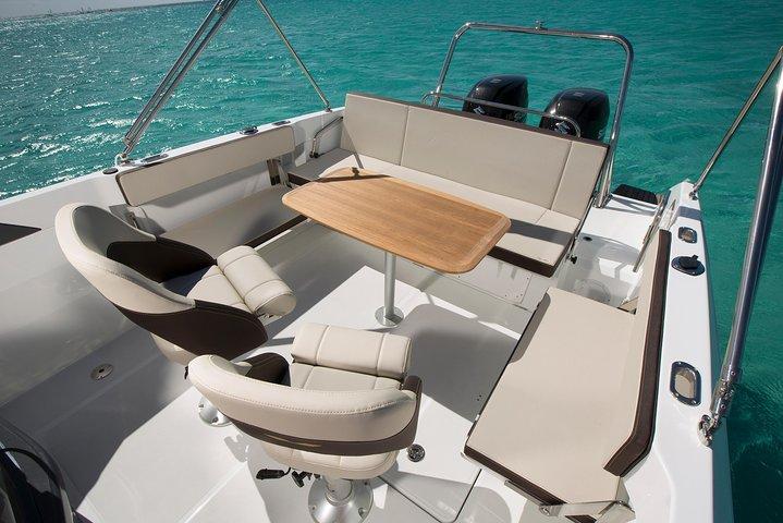 Dubai 1h Sea escape: little get away!