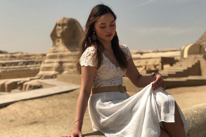Privet Tour to Pyramids of Giza, Sphinx & Memphis and Saqqara