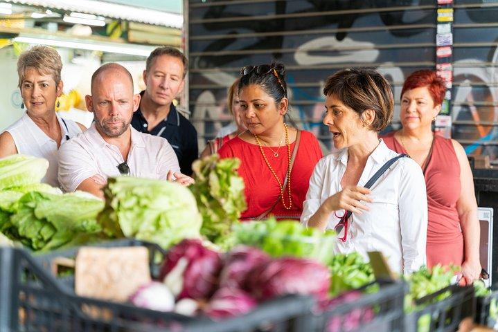 Market Tour and Dining at a Local's Home in Venice