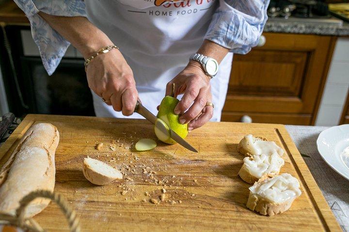 Private Cooking Class with Tasting in Arezzo