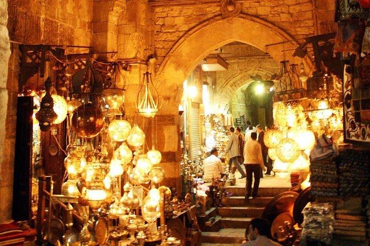 Private Half-Day Tour: Explore a Local Cairo Market and Neighborhood