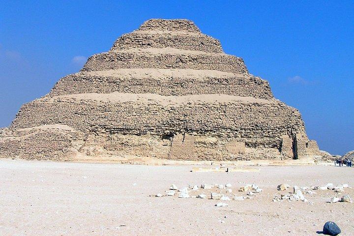 Private Tour of Saqqara, Memphis, and Giza with Three Meals