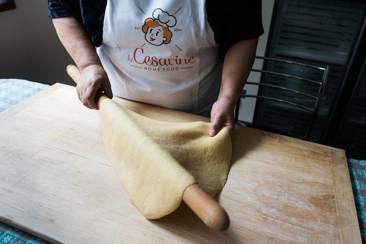 Venice: Pasta, Tiramisu or Cicchetti Class with Wine by Cesarine