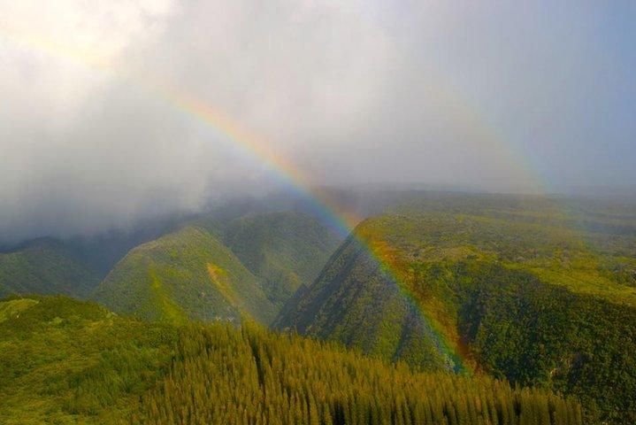West Maui and Molokai Special 45-Minute Helicopter Tour