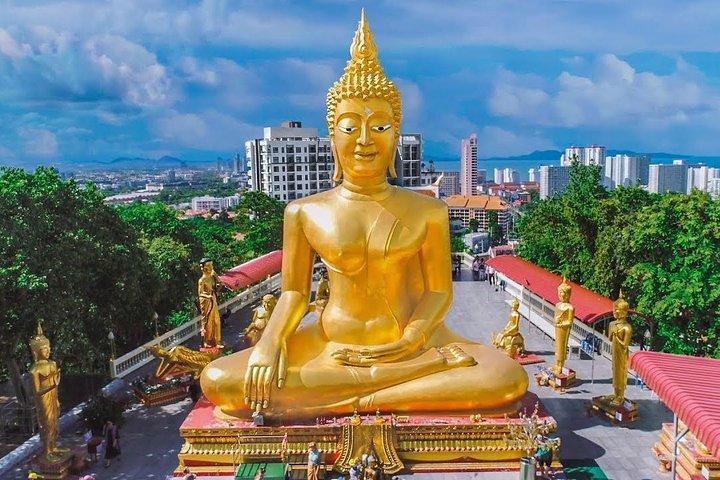 Pattaya Highlights: Floating Market & Iconic Landmarks