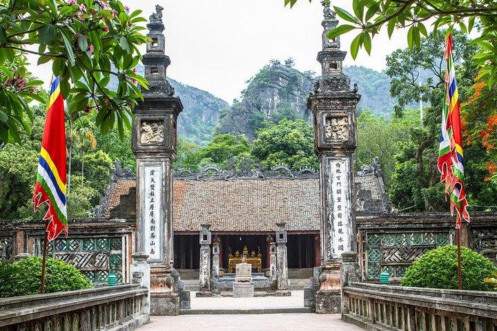 Hoa Lu - Tam Coc - Mua cave Small & Luxury day trip from Hanoi