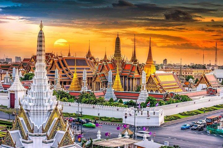 Bangkok Sunset Insta-worthy Landmarks Tour with Dinner