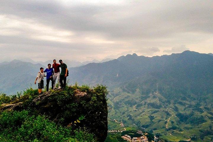 Mountain views and villages trek – 1 Day