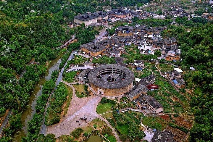 Private Transfer Between Xiamen City and HongKeng Hakka Tulou Cluster