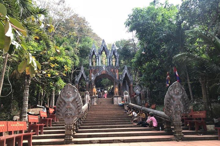 Phnom Kulen Tour: Waterfall, 1000 Lingas & Reclining Buddha