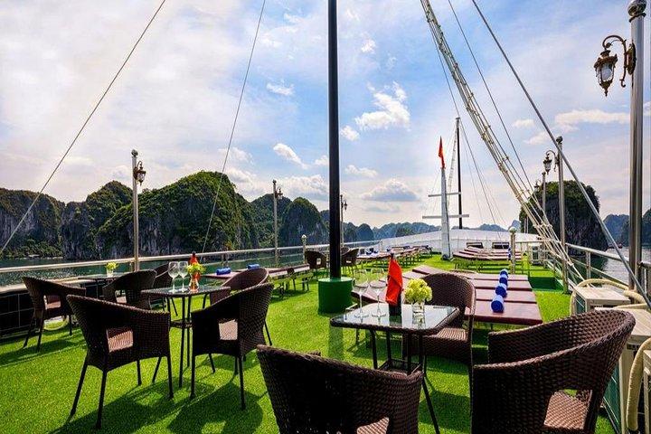 Lan Ha Bay 2 Days 1 Night Tour with 4Star Cruise - Kayaking and Cooking Class