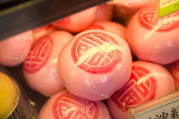 Private Hong Kong's Hidden Eats Food Tour with 7+ Local Tastings