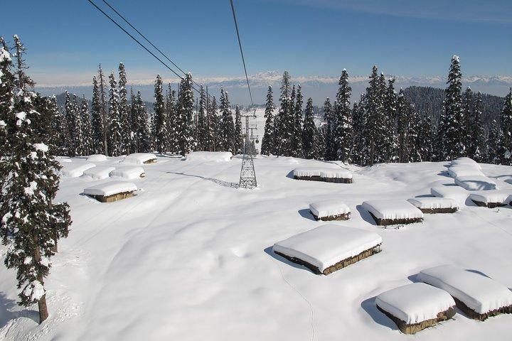 Trip to Beautiful Gulmarg from Srinagar City.