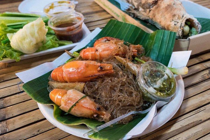 Authentic Bangkok Markets: Khlong Lat Mayom & Taling Chan Tour