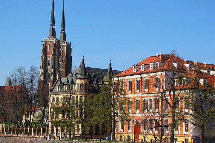 Wroclaw: Ostrow Tumski & Old Town Highlights Private Walking Tour