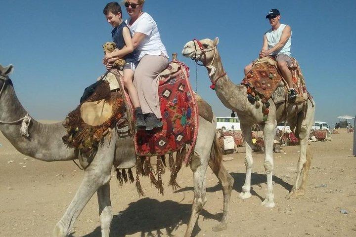 Private Giza Plateau and Pyramids Day Tour