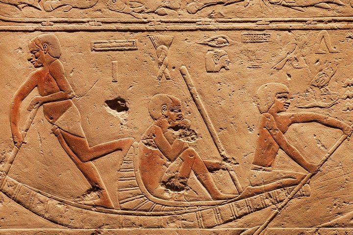 Private Day Tour to Giza and Saqqara with Guide