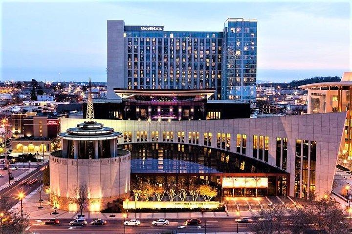 Before-Open Guided Tour & Admission to Country Music Hall of Fame